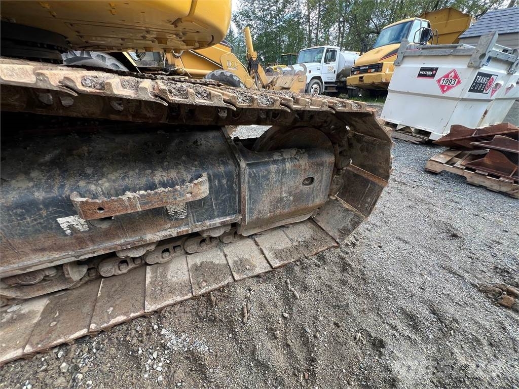 Komatsu PC238USLC-11 Εκσκαφείς με ερπύστριες