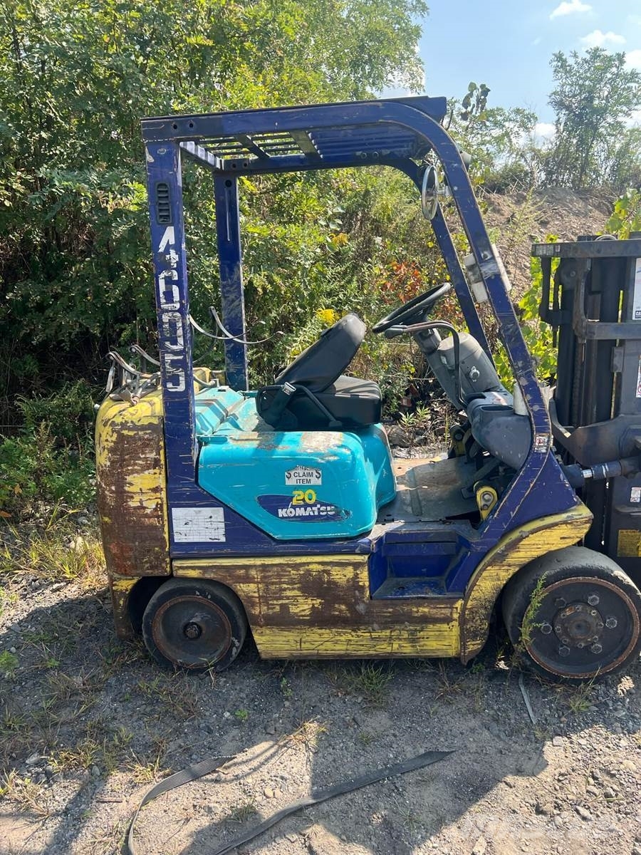 Komatsu Unknown Další