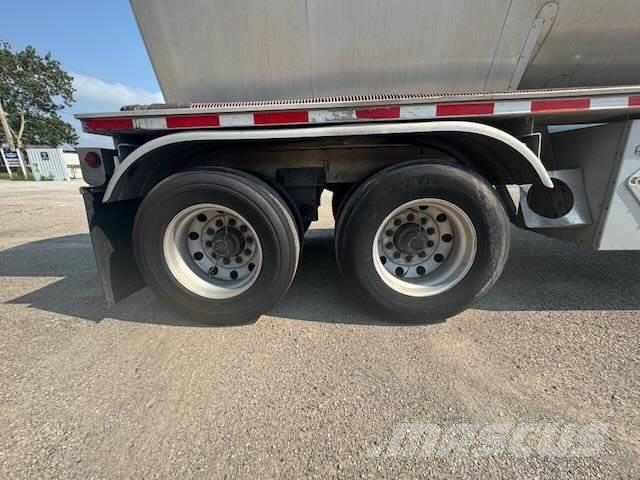 MAC LTT 10,000 Gallon DOT 407 مقطورات ذات صهاريج