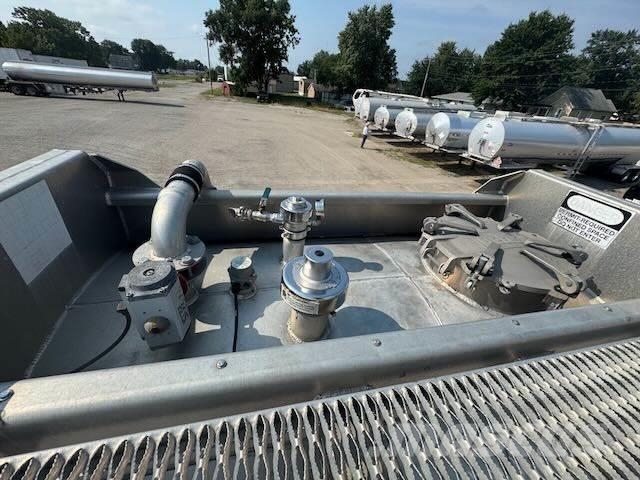 MAC LTT 10,000 Gallon DOT 407 مقطورات ذات صهاريج