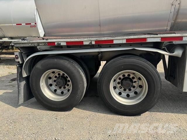 MAC LTT 9800 Gallon مقطورات ذات صهاريج