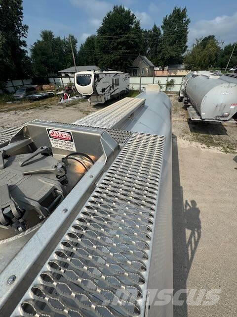 MAC LTT 9800 Gallon مقطورات ذات صهاريج