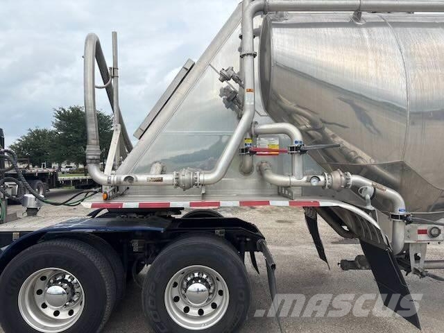 MAC Trailer 1600 Cube Vacuum Pneumatic 罐體拖車
