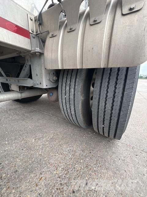 MAC Trailer 1600 Cube Vacuum Pneumatic 罐體拖車