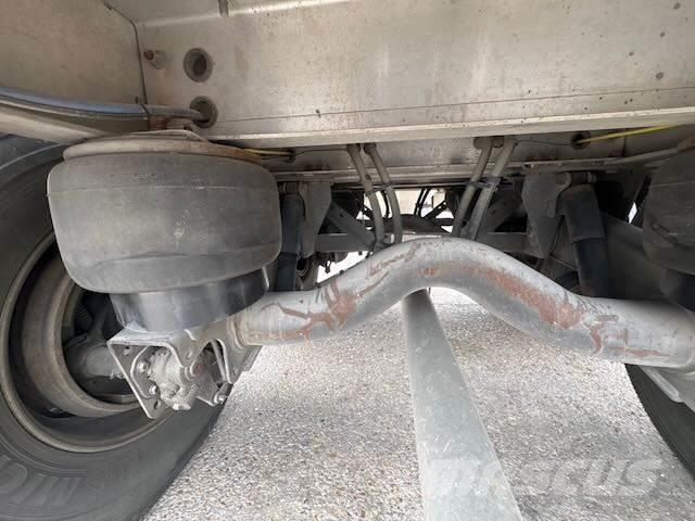 MAC Trailer 1600 Cube Vacuum Pneumatic 罐體拖車