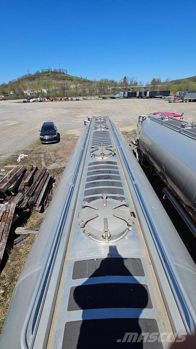 MAC Trailer 1600 FOOD GRADE VACUUM TRAILER WITH COOLER Tanker trailers