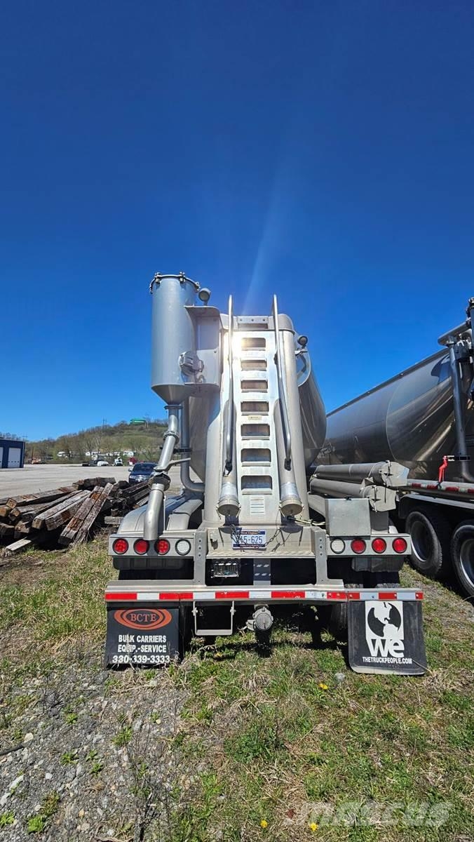 MAC Trailer 1600 FOOD GRADE VACUUM TRAILER WITH COOLER Tanker trailers