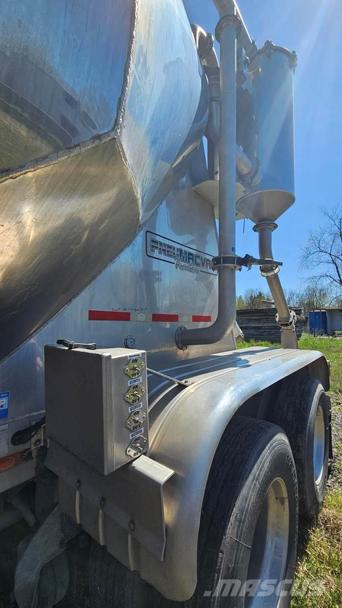 MAC Trailer 1600 FOOD GRADE VACUUM TRAILER WITH COOLER Tanker trailers