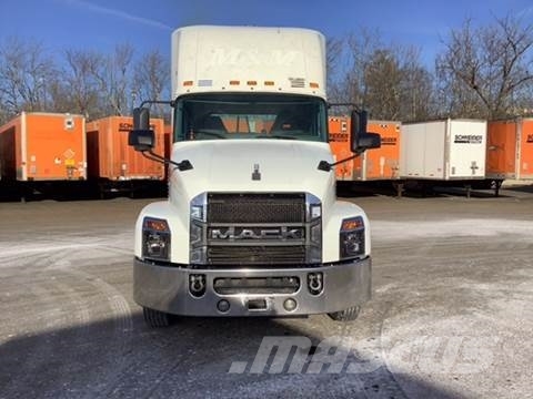 Mack Anthem Τράκτορες