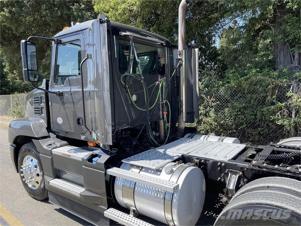Mack Anthem 64T Τράκτορες