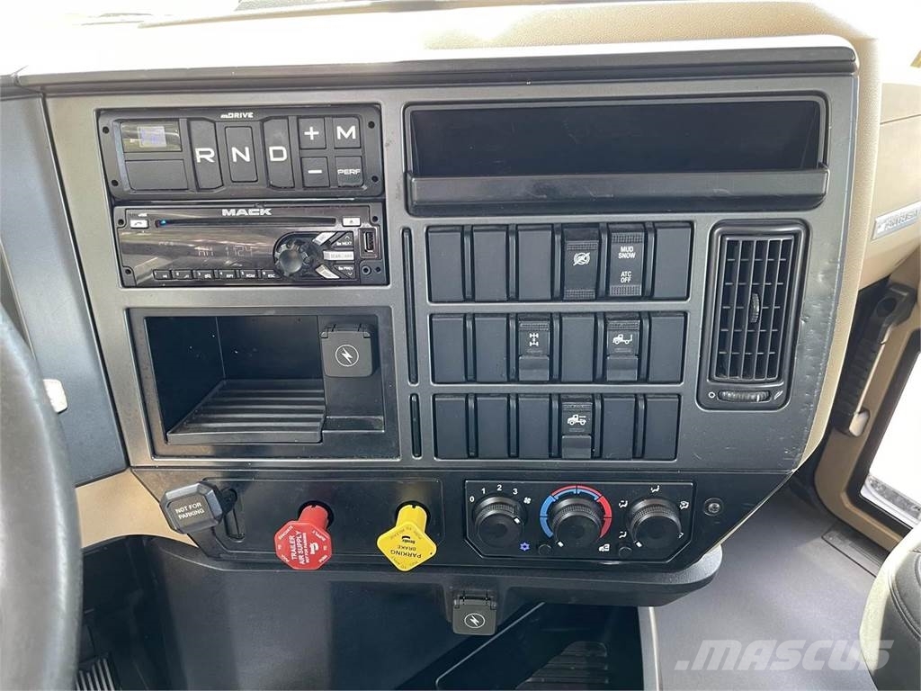 Mack Anthem 64T Τράκτορες