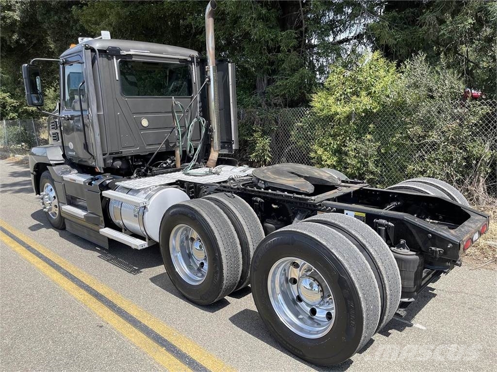 Mack Anthem 64T Τράκτορες