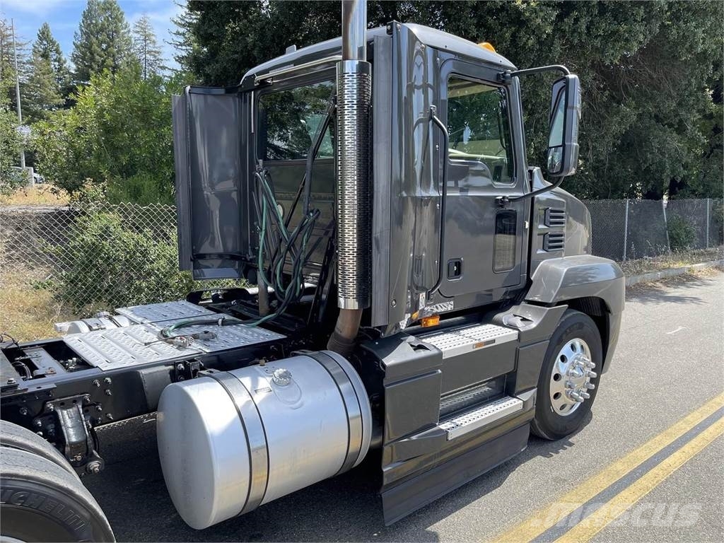 Mack Anthem 64T Τράκτορες