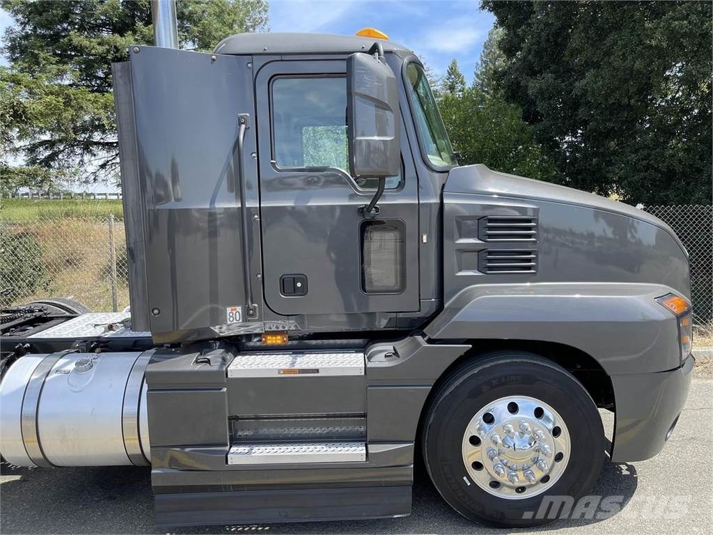 Mack Anthem 64T Τράκτορες