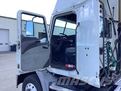 Mack CXU (PINNACLE) 曳引機組件