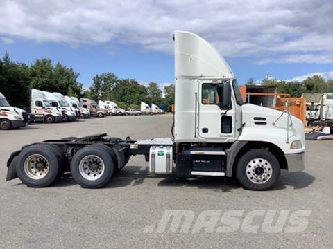 Mack CXU (PINNACLE) 曳引機組件
