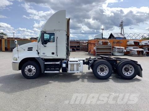 Mack CXU (PINNACLE) 曳引機組件