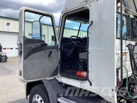 Mack CXU (PINNACLE) 曳引機組件