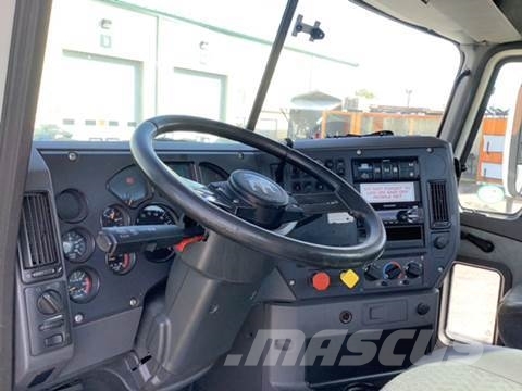 Mack CXU (PINNACLE) Truck Tractor Units