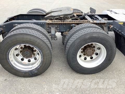 Mack CXU (PINNACLE) Truck Tractor Units