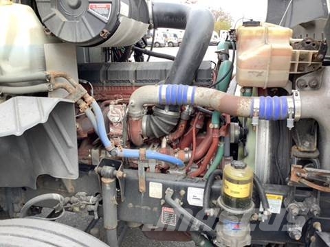 Mack CXU (PINNACLE) Truck Tractor Units