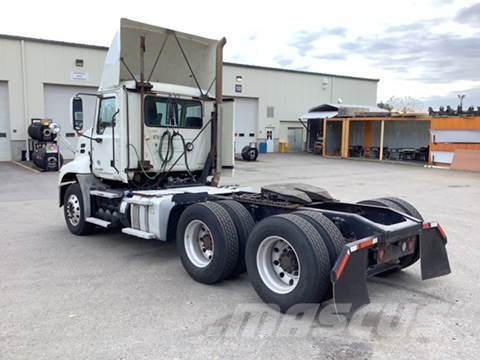 Mack CXU (PINNACLE) Truck Tractor Units