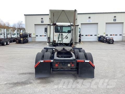 Mack CXU (PINNACLE) Truck Tractor Units