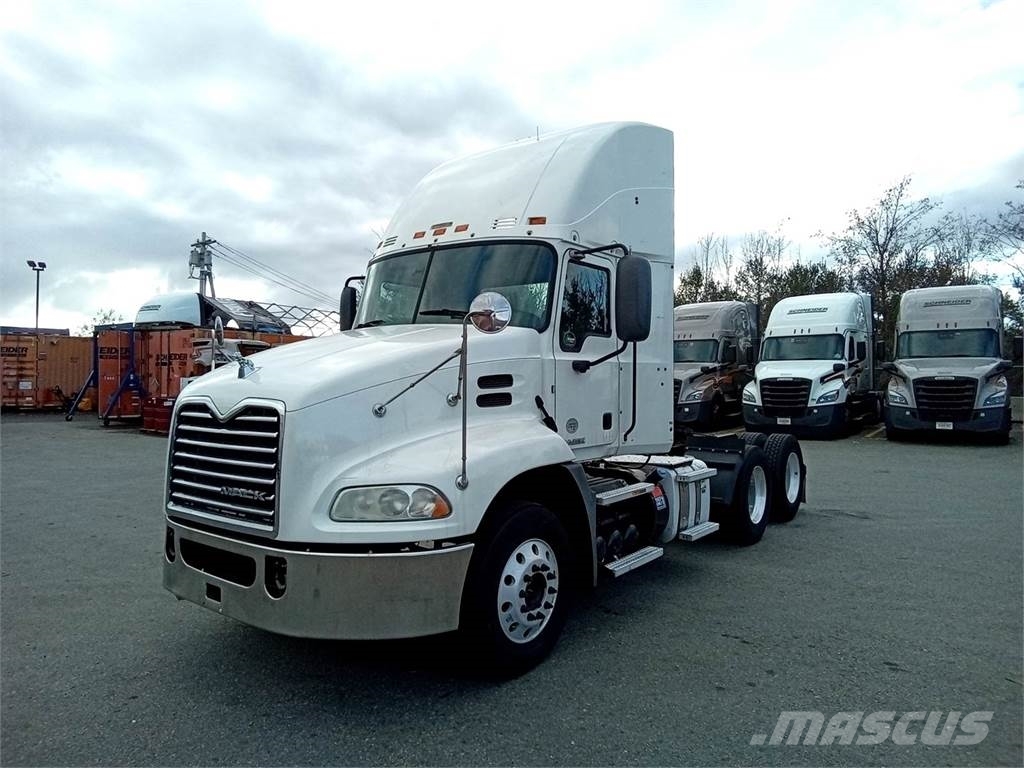 Mack CXU (PINNACLE) Truck Tractor Units
