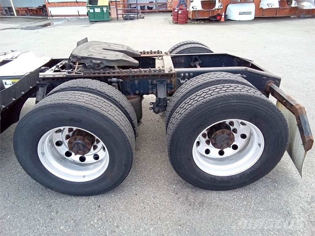 Mack CXU (PINNACLE) Truck Tractor Units