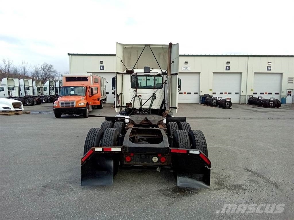 Mack CXU (PINNACLE) Truck Tractor Units