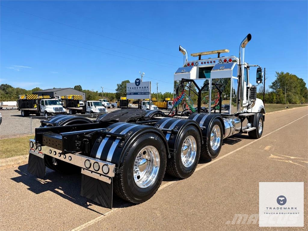 Mack Titan Vilcēji