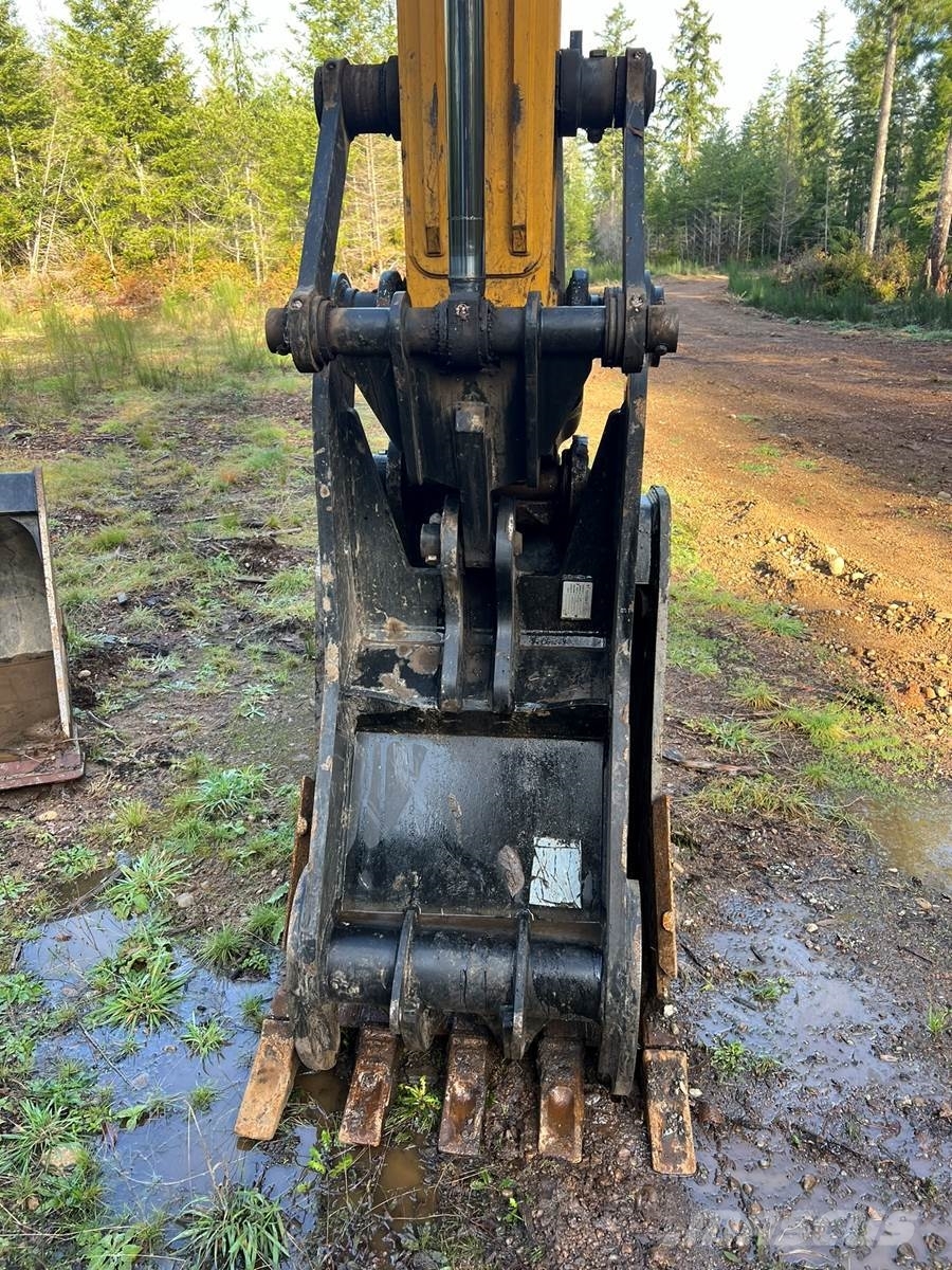 Sany SY215C LC Pásová rýpadla