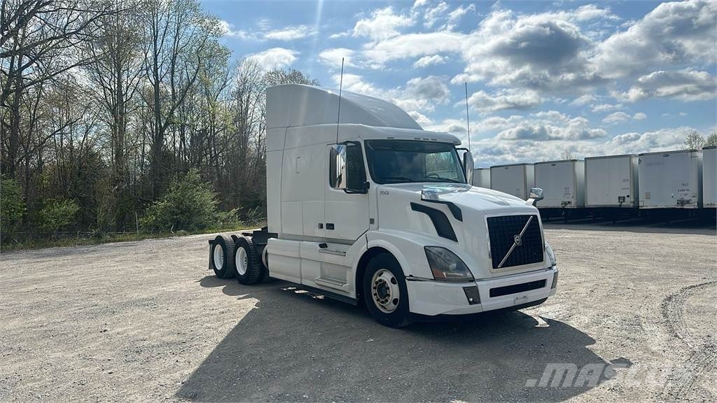Volvo VNL 740 Trekkers