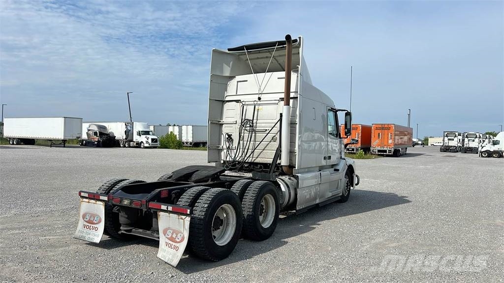 Volvo VNL 740 Vilcēji