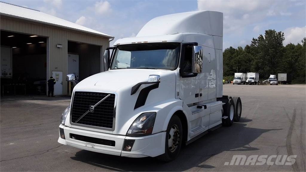 Volvo VNL 740 Trekkers