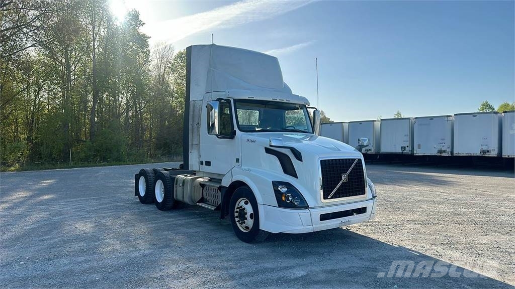 Volvo VNL300 Ciągniki siodłowe