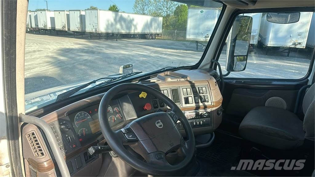 Volvo VNL300 Ciągniki siodłowe