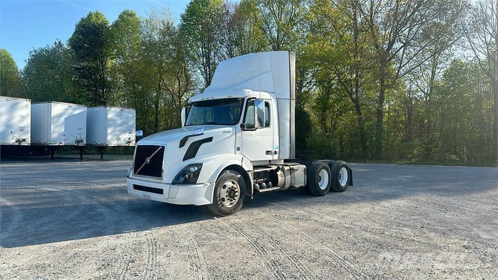 Volvo VNL300 Ciągniki siodłowe