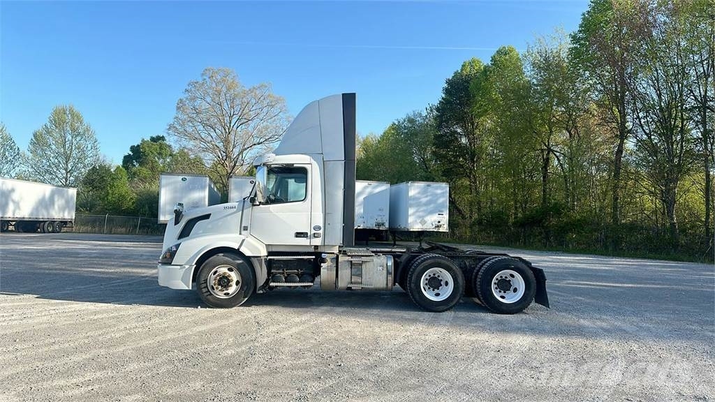Volvo VNL300 Ciągniki siodłowe