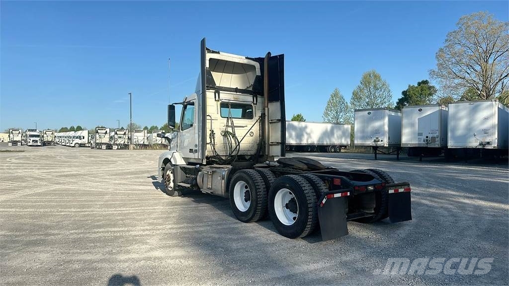 Volvo VNL300 Ciągniki siodłowe