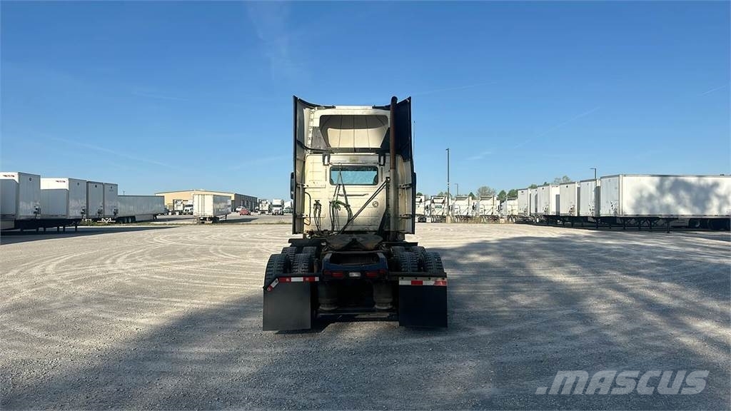Volvo VNL300 Ciągniki siodłowe