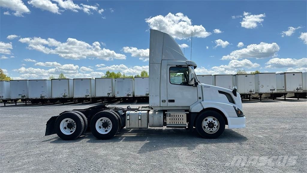 Volvo VNL300 Ciągniki siodłowe