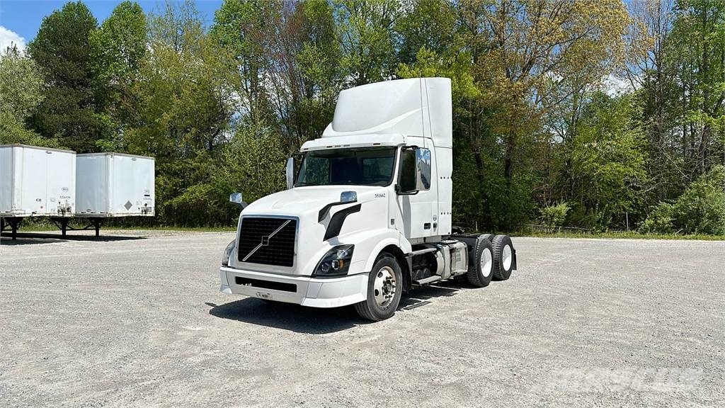 Volvo VNL300 Ciągniki siodłowe