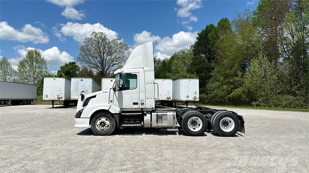 Volvo VNL300 Ciągniki siodłowe