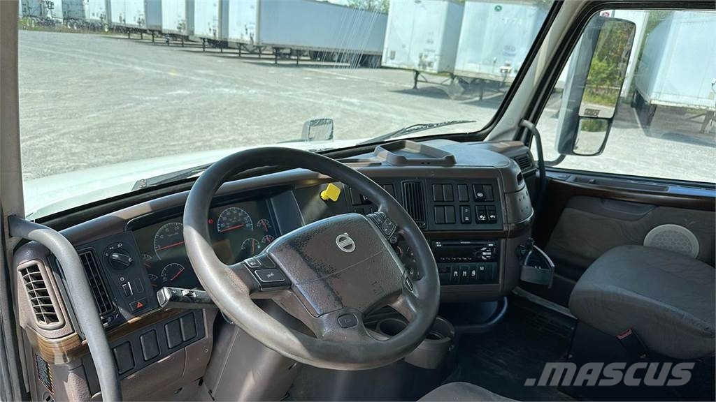 Volvo VNL300 Ciągniki siodłowe