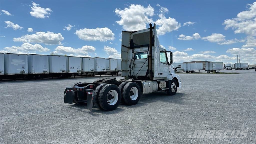 Volvo VNL300 Ciągniki siodłowe