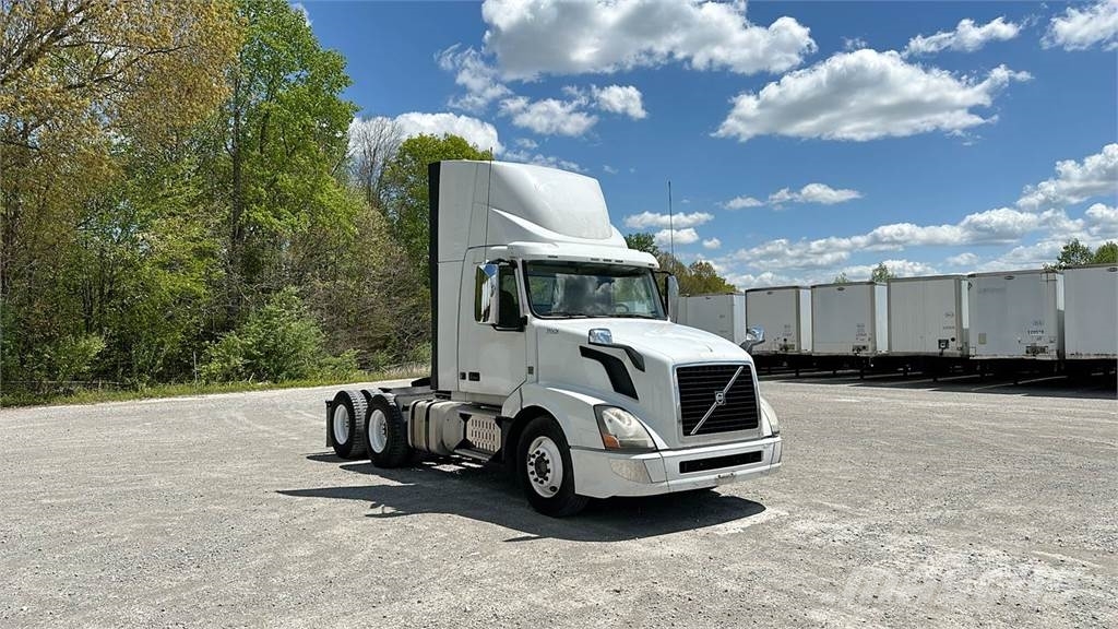 Volvo VNL300 Ciągniki siodłowe