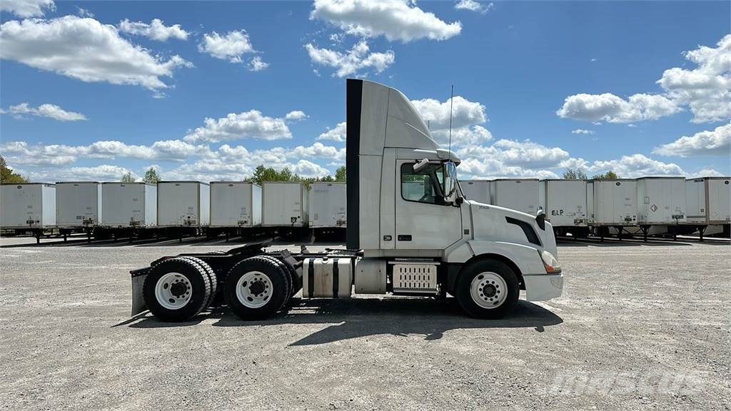 Volvo VNL300 Ciągniki siodłowe