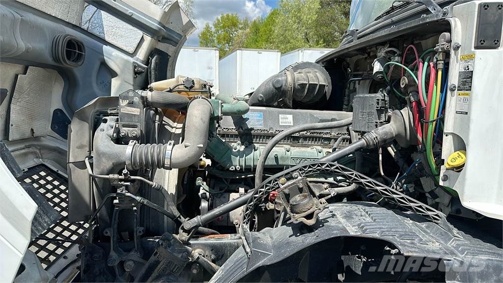 Volvo VNL300 Ciągniki siodłowe