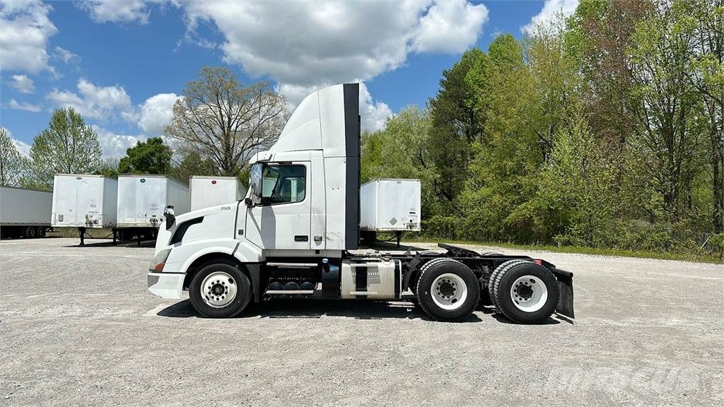 Volvo VNL300 Ciągniki siodłowe